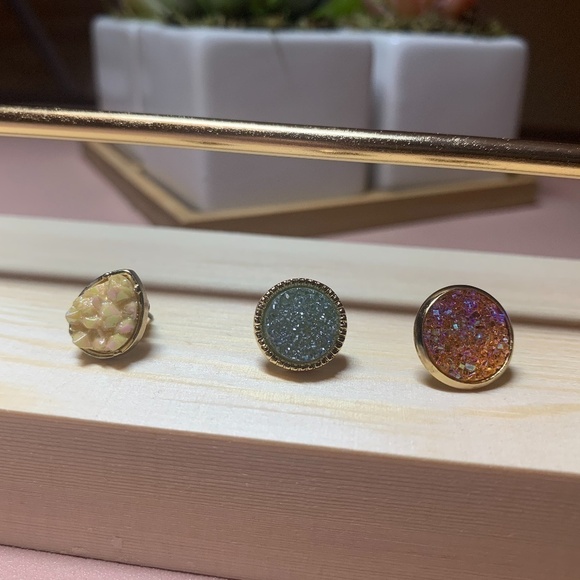 SALE💚 any 3 for $18 💚 Colorful Druzy Stone Stud Earrings Gold - Picture 1 of 4